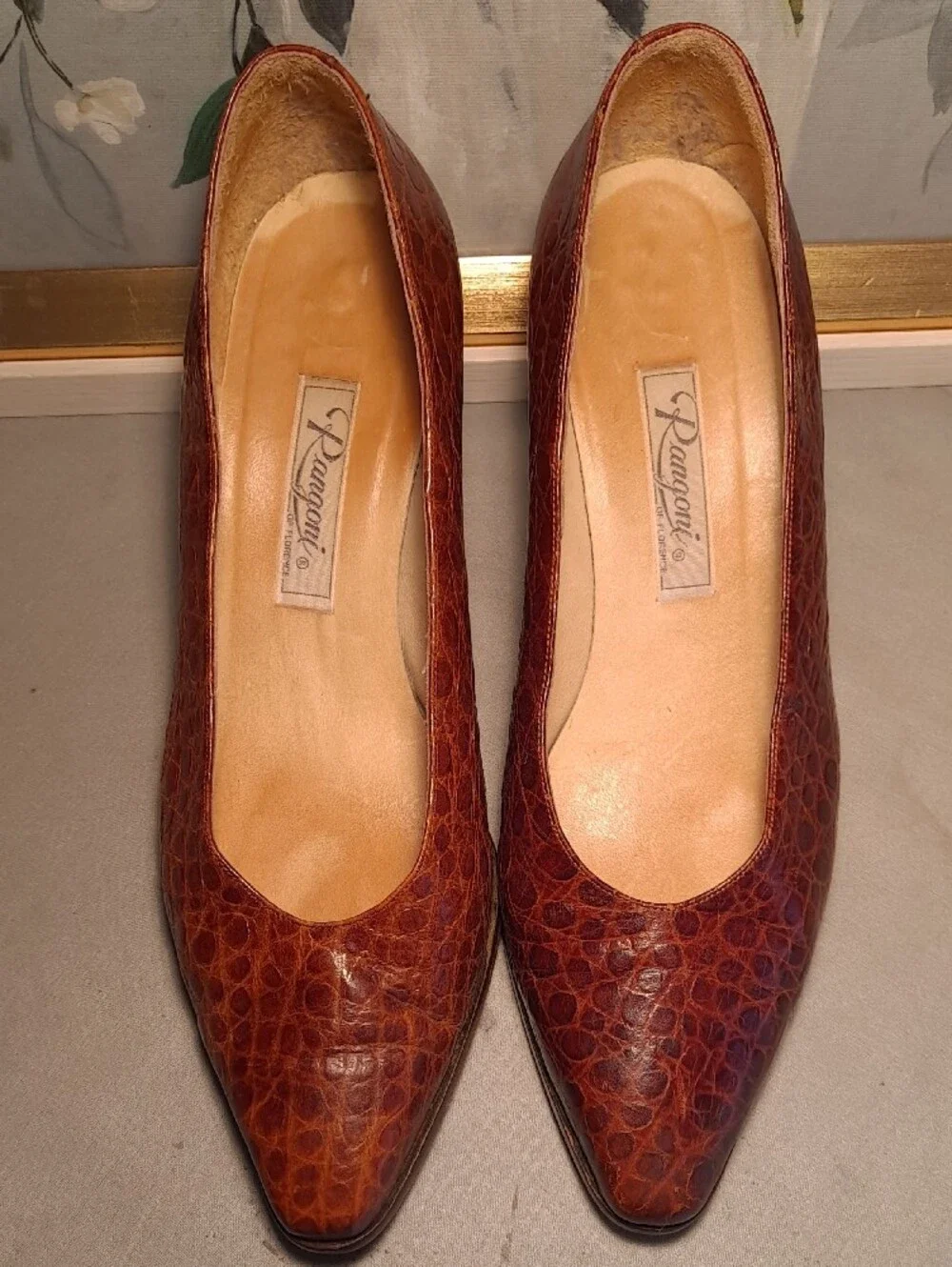 Vintage 70s Alamlfi Rangoni Monica Croc Embossed Brown Leather Pumps 8.5W Rare